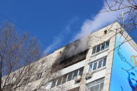 Пожар в девятиэтажке (2)